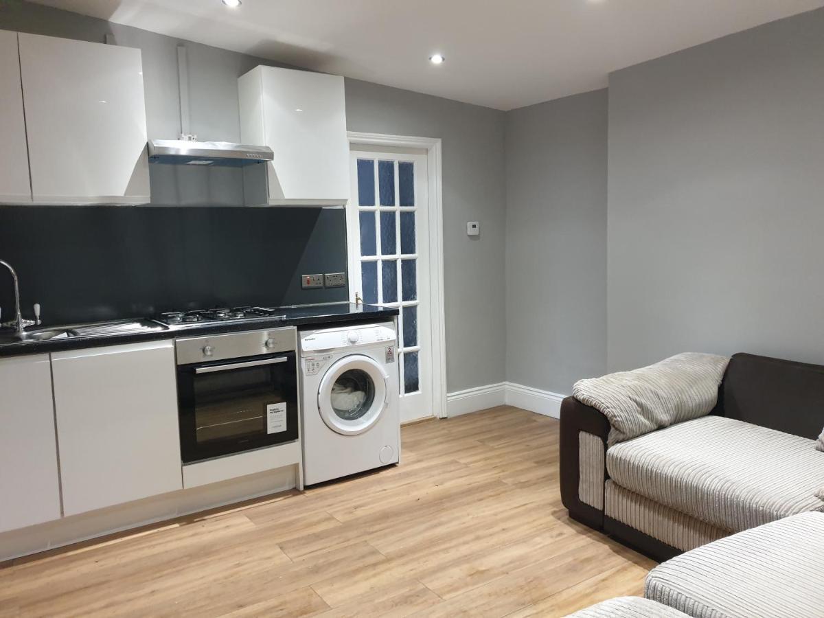 Lovely 1 Bedroom Flat High Barnet 3 Mins Away Zewnętrze zdjęcie